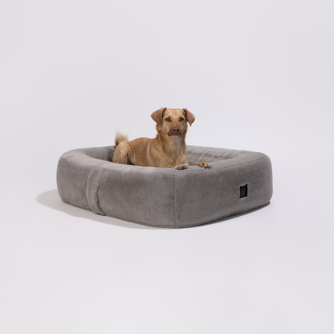 Luxury MiaCara Pebble Dog Bed - Faux Fur - Grey