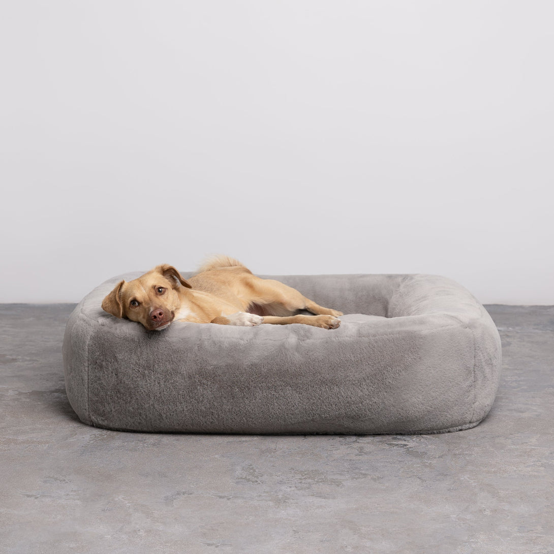Luxury MiaCara Pebble Dog Bed - Faux Fur - Grey