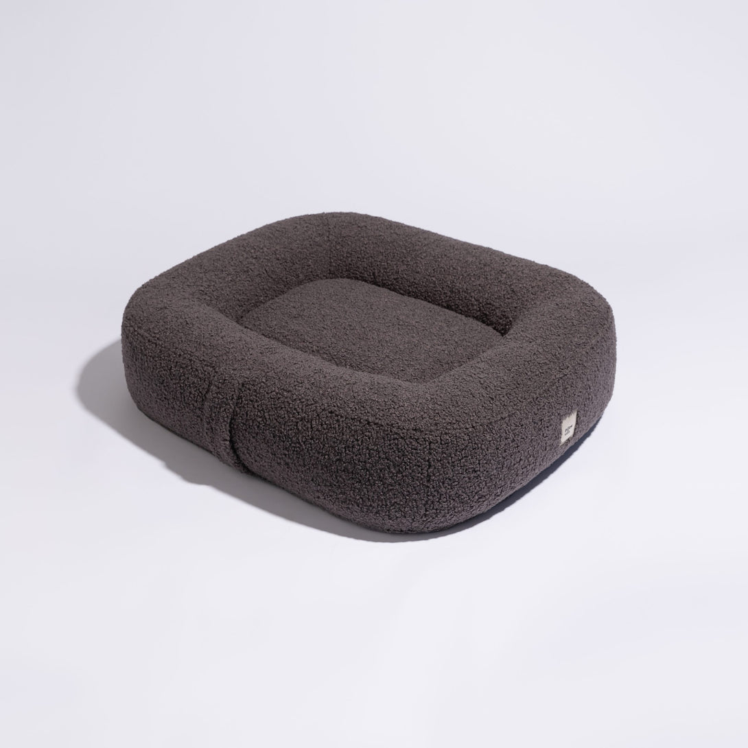 Fluffy Aesthetic Eco-Friendly Dog Bed Pillow Villa Pebble Anthracite