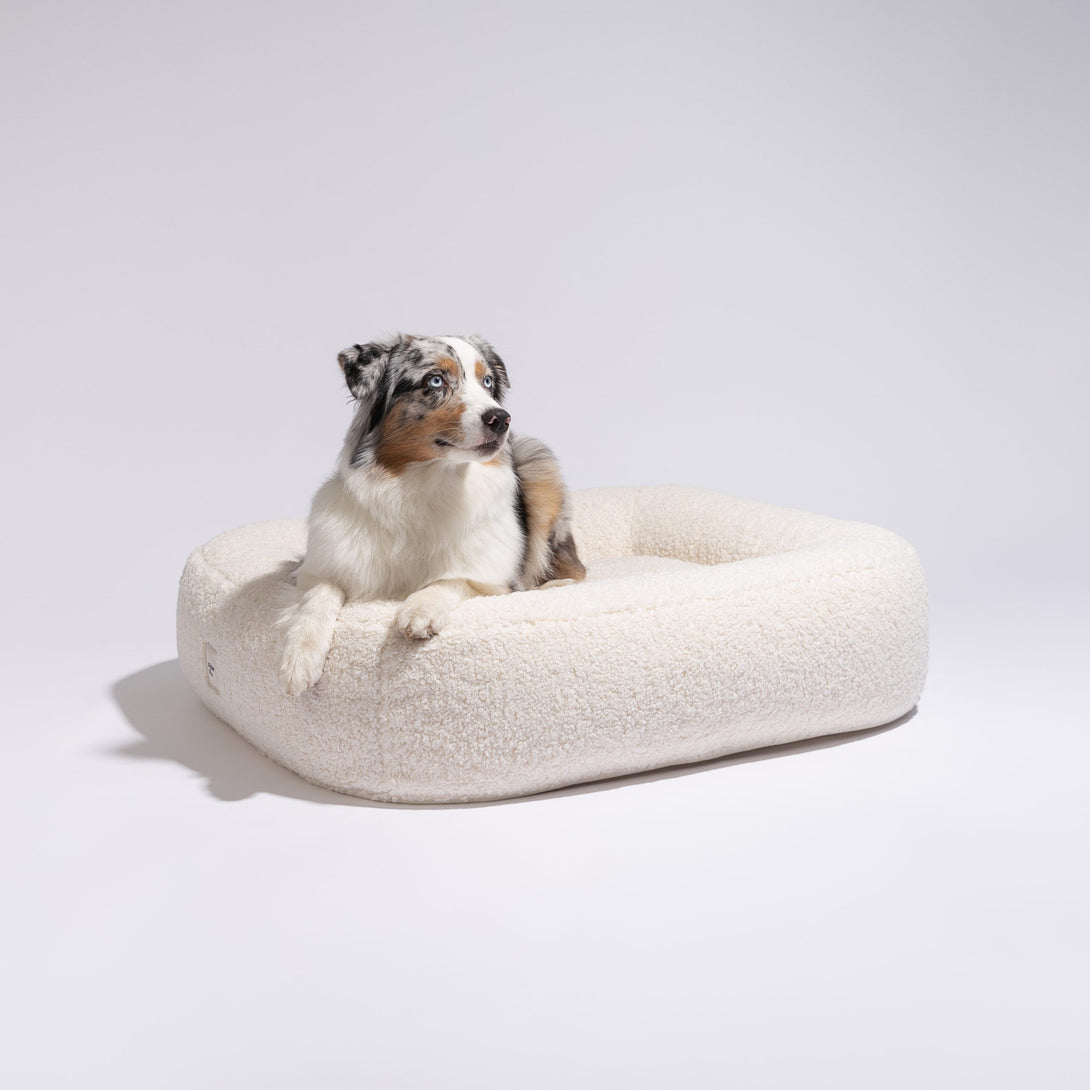 Fluffy Modern Eco-Friendly Dog Bed Pillow Villa Pebble White