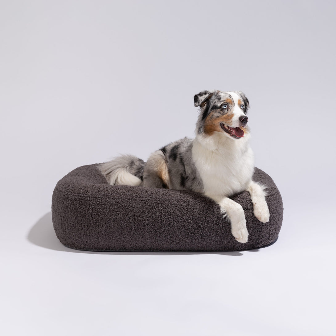 Fluffy Modern Eco-Friendly Dog Bed Pillow Villa Pebble Anthracite