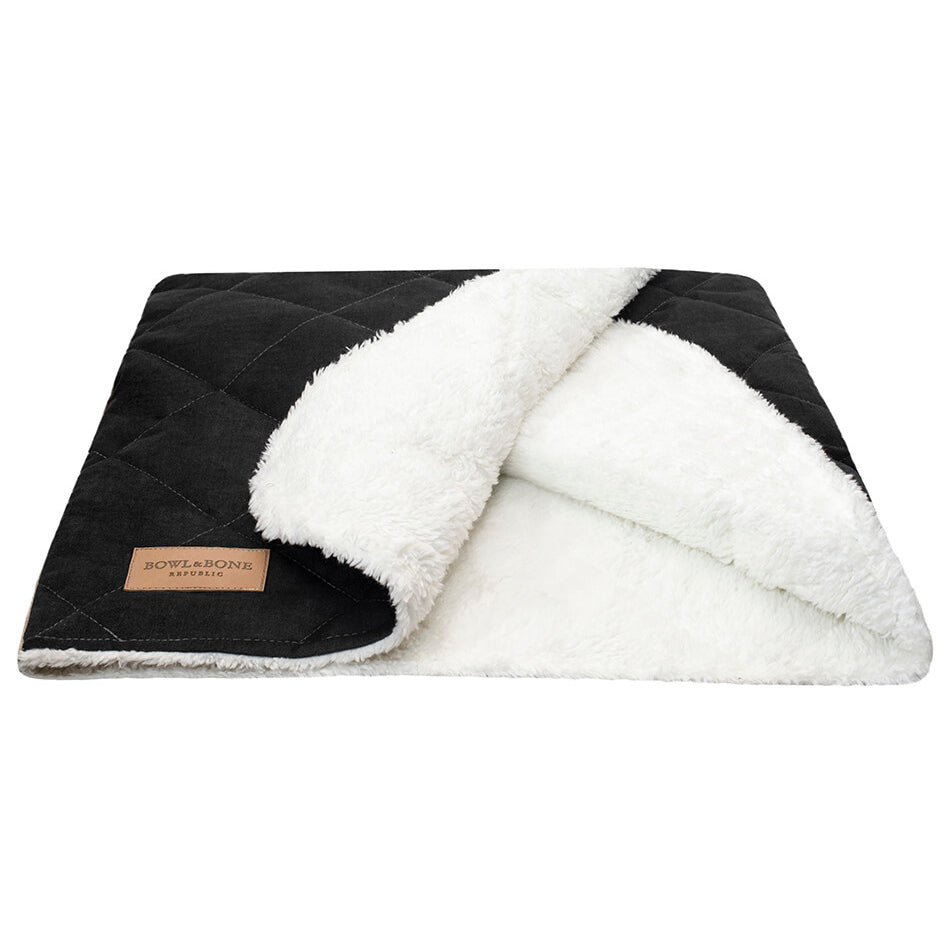 Elegant Luxury and comfortable aesthetic sleeping dog bag Bowl & Bone Black Nero