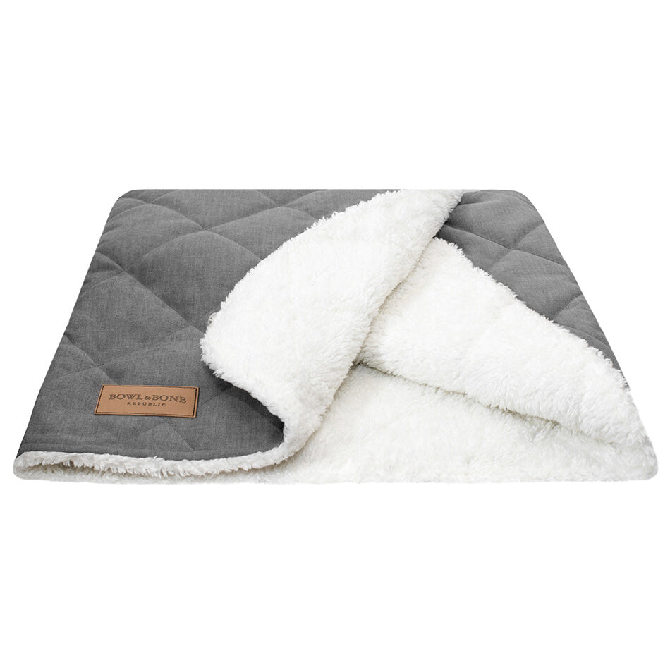 Elegant Luxury and comfortable aesthetic sleeping dog bag Bowl & Bone Grey